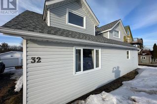 Detached House for Sale, 32 Kay Street W, Kenora, ON