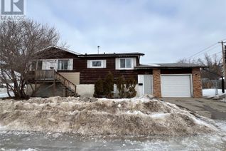 Bungalow for Sale, 740 Weldon Avenue, Saskatoon, SK