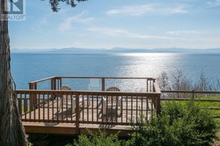 Property for Sale, 7607 Eureka Place, Halfmoon Bay, BC