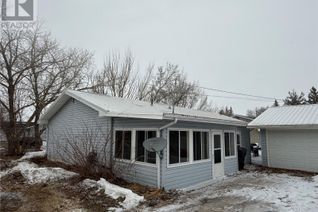 Bungalow for Sale, 323 Heward Street, Stoughton, SK