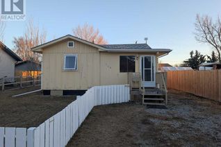 House for Sale, 224 Armstrong Street, Carmangay, AB