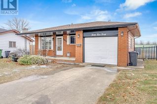 Backsplit for Sale, 3440 Pineview Crescent, Windsor, ON