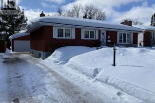 Detached House for Sale, 125 Carlbert St, Sault Ste Marie, ON