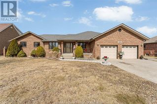 Raised Ranch-Style House for Sale, 12310 Candlewood, Tecumseh, ON