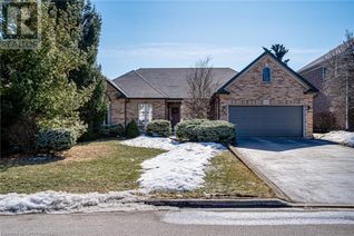 Bungalow for Sale, 110 Jerome Park Drive, Dundas, ON