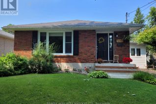 Bungalow for Sale, 1217 Osborne Avenue, Cornwall, ON