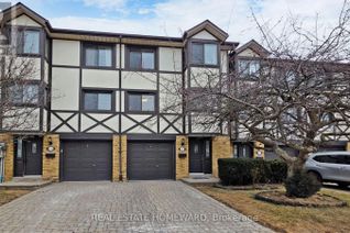 Townhouse for Sale, 4 Bradbrook Road #7, Toronto (Islington-City Centre West), ON