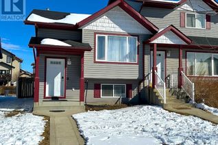 Townhouse for Sale, 77 Lakeway Boulevard, Sylvan Lake, AB