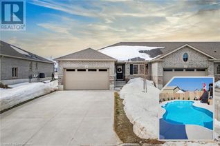 Bungalow for Sale, 360 Krotz Street E, Listowel, ON