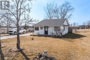 Detached House for Sale, 3177 Division Road North, Kingsville, ON