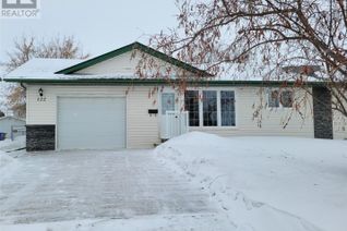 Semi-Detached House for Sale, 122 Cairns Avenue E, Melfort, SK