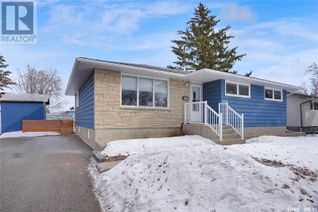 Bungalow for Sale, 1327 Queen Crescent, Moose Jaw, SK