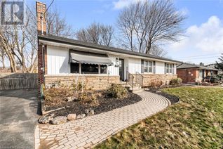 Detached House for Sale, 73 Miller Drive, Ancaster, ON