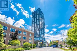 Condo Apartment for Sale, 203 College Street #1408, Toronto (Kensington-Chinatown), ON