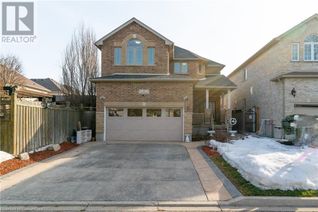 Detached House for Sale, 7 Yates Avenue, Cambridge, ON