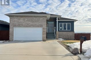 Bungalow for Sale, 820 Hamilton Drive, Swift Current, SK