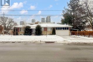 Property for Sale, 105 Betty Ann Drive, Toronto (Willowdale West), ON