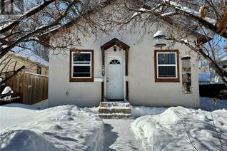 Bungalow for Sale, 207 K Avenue S, Saskatoon, SK