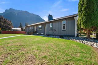 Detached House for Sale, 670 6th Avenue, Hope, BC