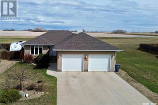 Bungalow for Sale, 410 Pine Avenue, Maidstone, SK