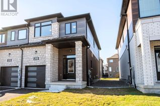 Townhouse for Sale, 215 Lormont Boulevard, Stoney Creek, ON