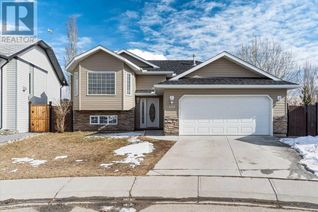 House for Sale, 107 Strathford Bay, Strathmore, AB