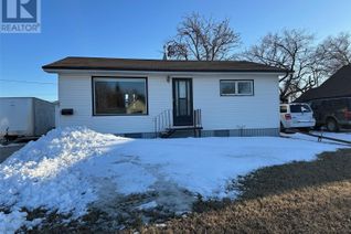 Bungalow for Sale, 914 George Street, Estevan, SK