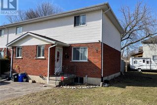 Freehold Townhouse for Sale, 2a Fifth Avenue, Cambridge, ON