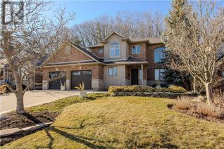 Detached House for Sale, 82 Terrace Drive, Grimsby, ON