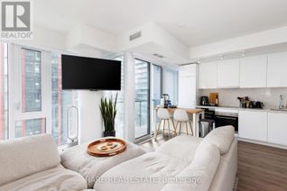 Condo for Sale, 158 Front St. East Street E #1718, Toronto (Moss Park), ON