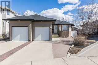 Bungalow for Sale, 222 Vista Close Se, Medicine Hat, AB