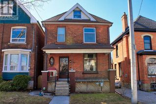 Detached House for Rent, 20 Alexander Street, Hamilton, ON