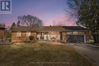 Bungalow for Sale, 89 Howard Road, Newmarket (Huron Heights-Leslie Valley), ON