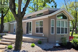 Cottage for Sale, 981 County Rd 2 #614, Lakeshore, ON
