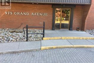 Property for Rent, 975 Grand Avenue West #102, Chatham, ON