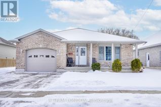 Bungalow for Sale, 244 Sydenham Street E, Aylmer, ON