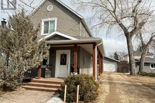 Property for Sale, 214 3rd Street S, Weyburn, SK Property for Sale, 214 3rd Street S, Weyburn, SK