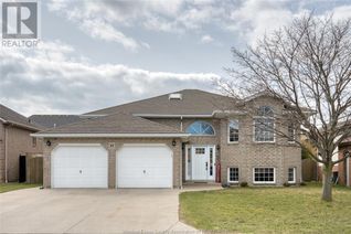 Raised Ranch-Style House for Sale, 11 Marie Crescent, Leamington, ON