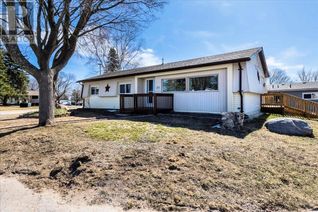 Bungalow for Sale, 25 Hawthorne Drive, Innisfil, ON