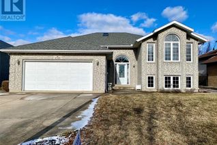 Raised Ranch-Style House for Rent, 4348 Golfcourse, Windsor, ON Raised Ranch-Style House for Rent, 4348 Golfcourse, Windsor, ON