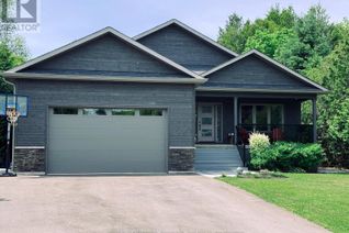 Bungalow for Sale, 131 Arthur Street E, Blue Mountains, ON