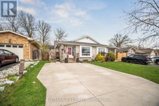 Bungalow for Sale, 38 Folkstone Court, London East (East I), ON