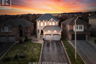 Property for Sale, 8 Wildflower Drive, Richmond Hill (Oak Ridges), ON