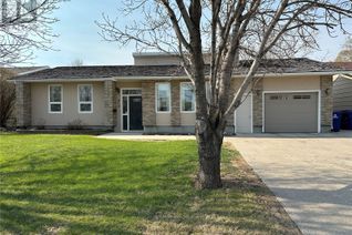Property for Sale, 612 Staveley Crescent, Weyburn, SK