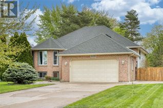 Raised Ranch-Style House for Sale, 206 Maplewood Drive, Lakeshore, ON