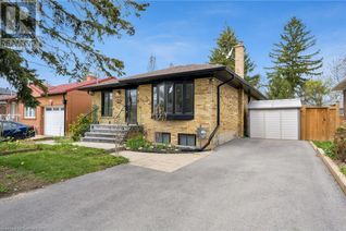 Bungalow for Rent, 22 North Heights Road, Toronto, ON
