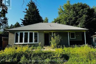 Bungalow for Rent, 417 Taylor Mills Drive N, Richmond Hill (Crosby), ON