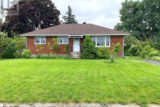 Bungalow for Rent, 18 Oakwood Avenue, Ottawa, ON Bungalow for Rent, 18 Oakwood Avenue, Ottawa, ON