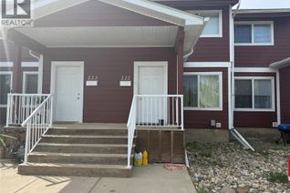 Freehold Townhouse for Sale, 1716 Willowbrook Crescent #222, Dawson Creek, BC