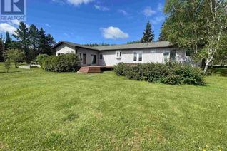 Bungalow for Sale, 2 Lakeview Rd, Dryden, ON